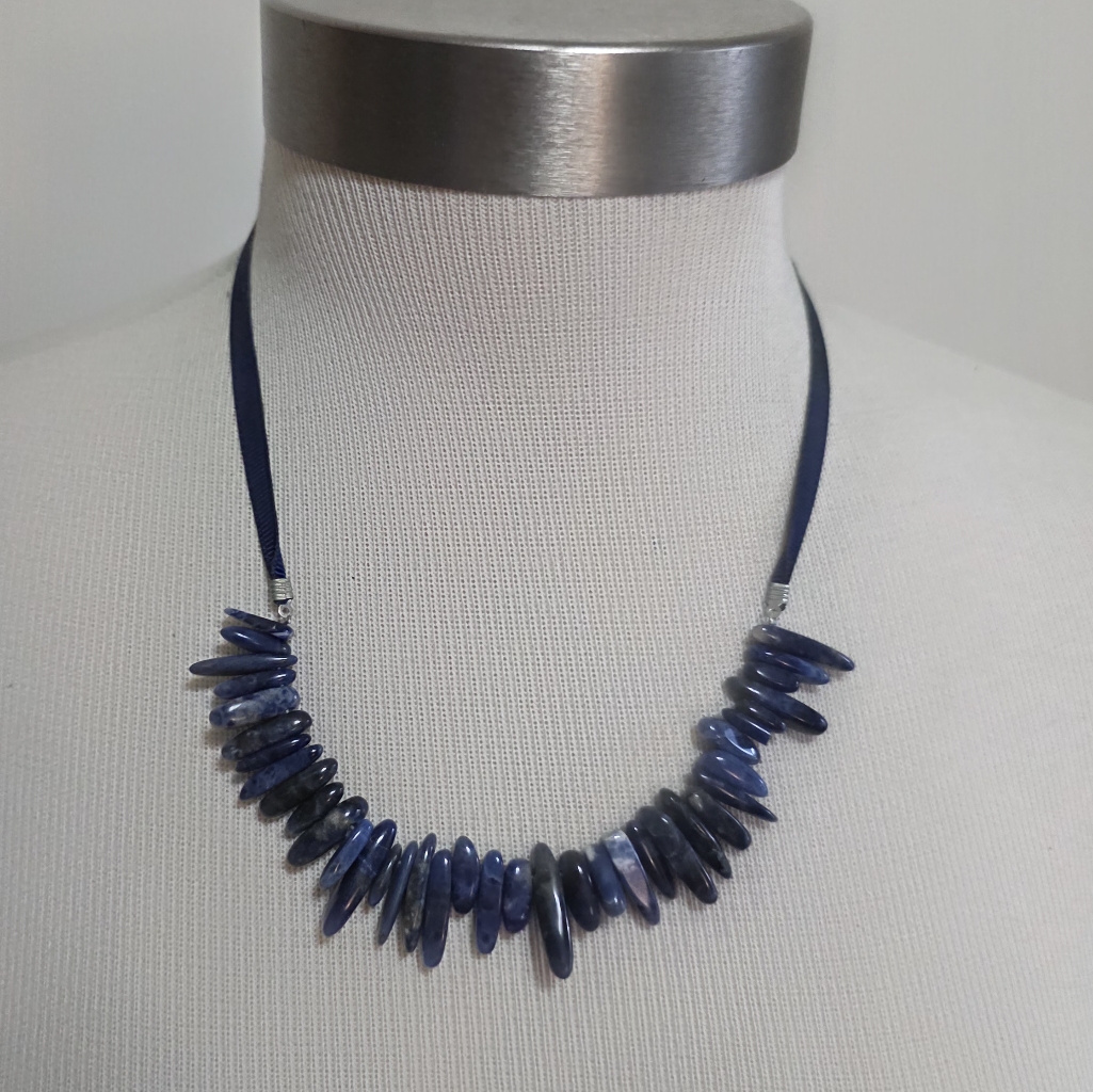 Hand Crafted Sodalite Agate Necklace 21"